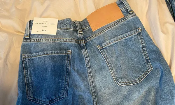 hi rise Wide Leg Jeans - Image 3