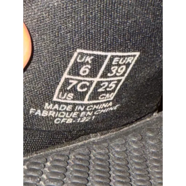 Puma‎ Cool Cat slides in black with a white drip logo detail Size 7C - Image 5
