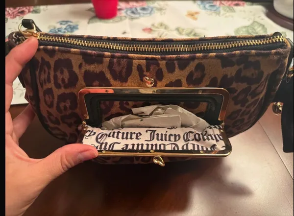 Juicy Couture Shoulder Bag - Image 3