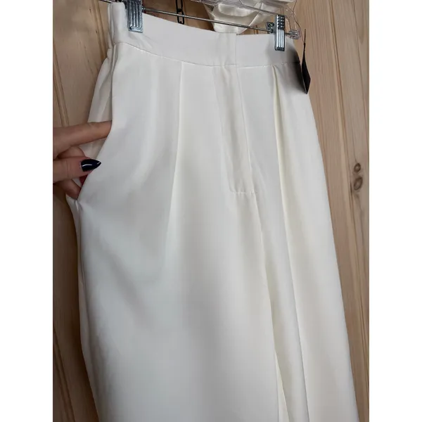 NWT Lulus Captivating Entrance White Off-the-Shoulder Two-Piece Jumpsuit Sz XS - Image 4