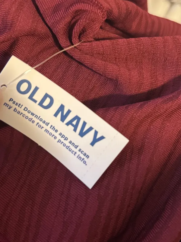 Old Navy Seamless Jacquard Mock- Neck Half-Zip Top - Image 4