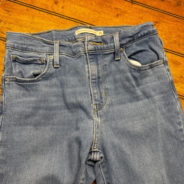 Levis 724 High Rise Straight Crop Jeans Womens 26 Medium Wash Blue‎ Denim - Image 3