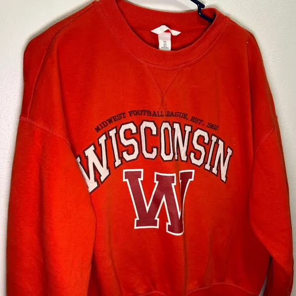 HM Wisconsin Midwest Football League Sweatshirt Red‎ Graphic Pullover Large - Image 9