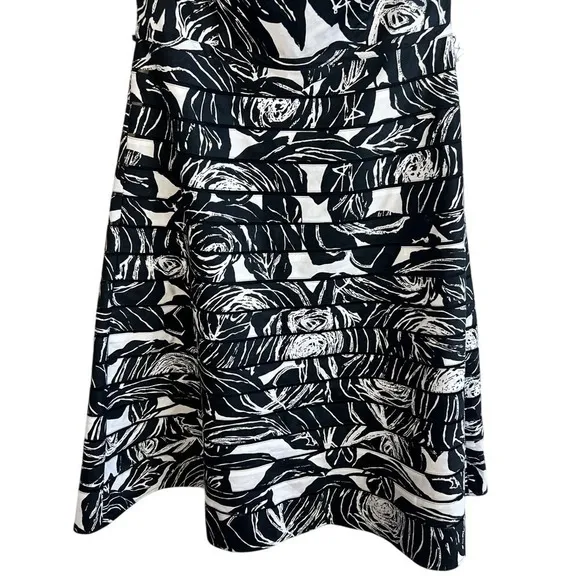 White House Black Market Floral Strapless Tiered Rose Print Mini‎ Dress Size 4 - Image 10