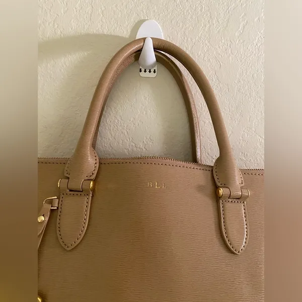 Lauren Ralph Lauren Leather Newbury Tan Tote Bag. - Image 13