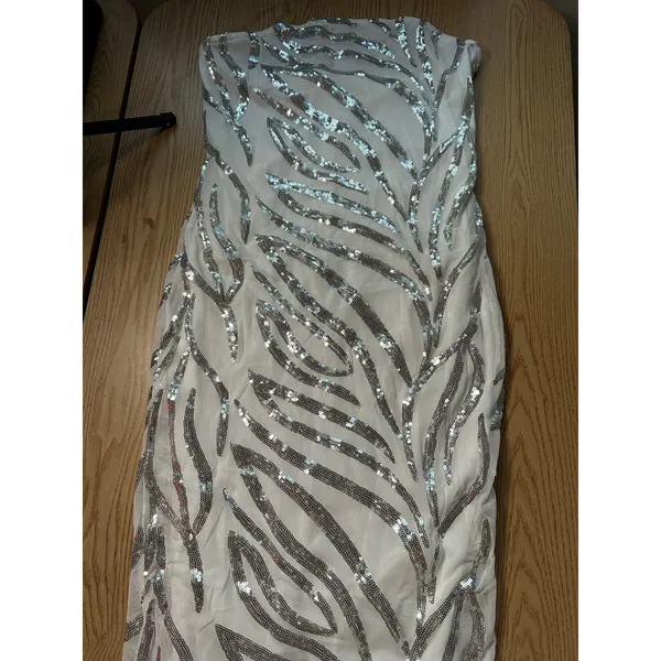 B40 New Womens Strapless Maxi Dress Lined White with Silver Sequins size Medium - Image 3