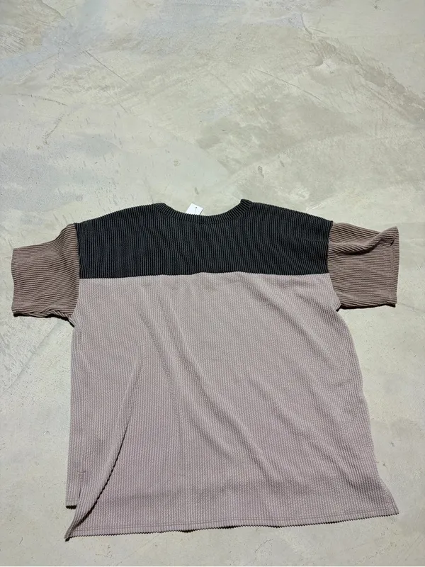 BKE NWT Short Sleeve Colorblock Ribbed Top - Oat black small MSRP$37 - Image 7