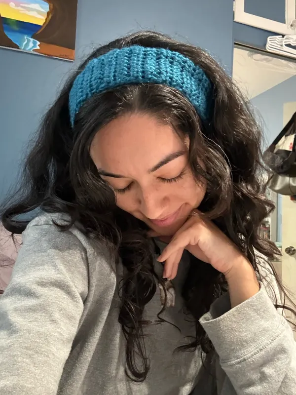 Hand knitted blue headband - Image 3