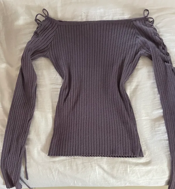 Off The Shoulder Top Purple - Image 4