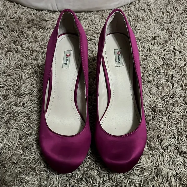 Purple Velvet Platform Heels with Crystal Embellishments - Image 2