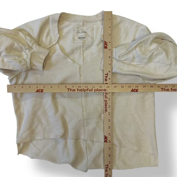 Anthropologie Pilcro Cream Long sleeve V-Neck Raw hem crop Sweatshirt Size Small - Image 3