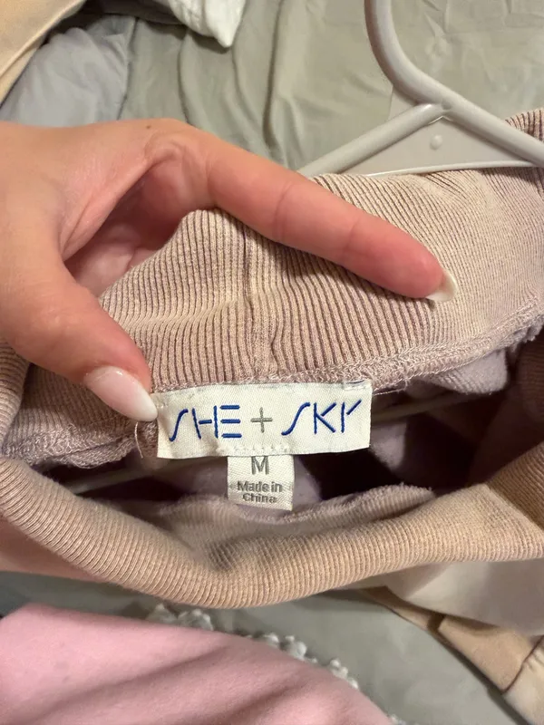 She & Sky mock neck sweatshirt  - Image 3