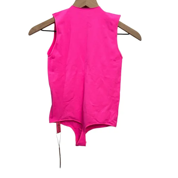 SKIMS ESSENTIALS CREWNECK SEAMLESS BODYSUIT in PINK HIGHLIGHTER NEW S/M - Image 3