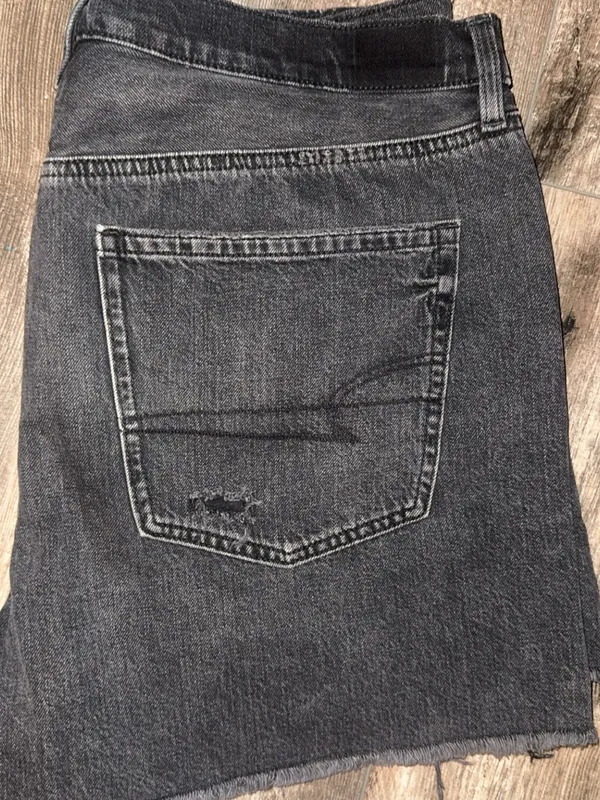 American Eagle Outfitters Black Distressed High-Rise Denim Shorts - Image 3