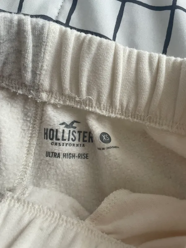 Hollister sweatpants - Image 3