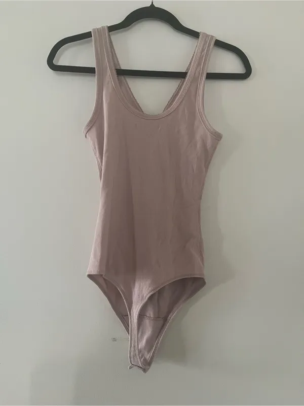 Abercrombie Pink Ribbed Sleeveless Henley Bodysuit Medium Capsule Minimalist - Image 6