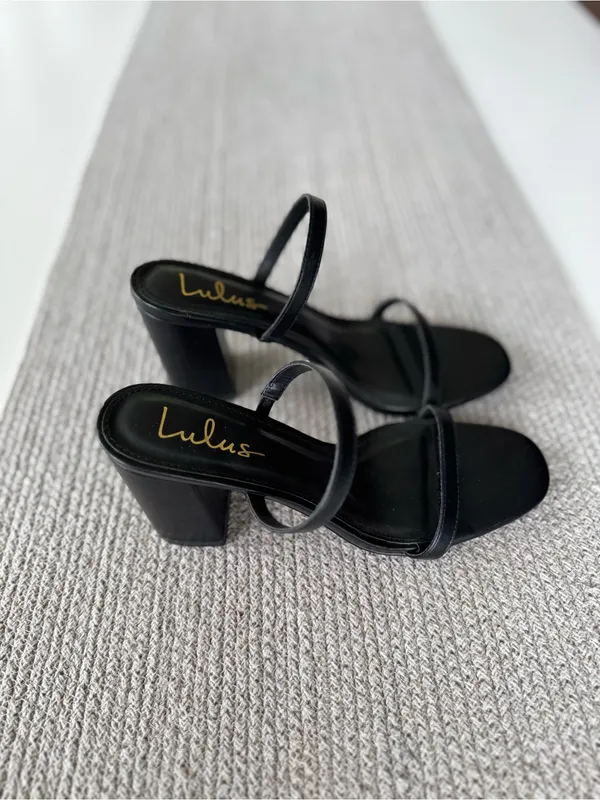 Lulu's Black Double-Strap Block Heel Sandals Size 8 - Image 3