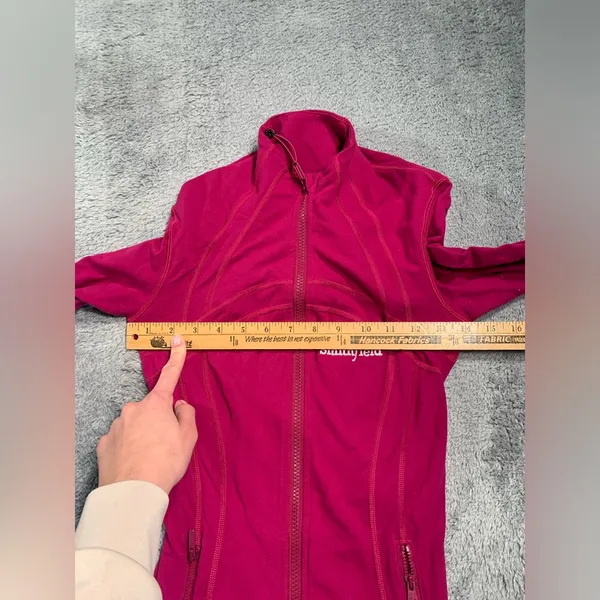 Lululemon athletica define Jacket 4 with company logo - Image 4
