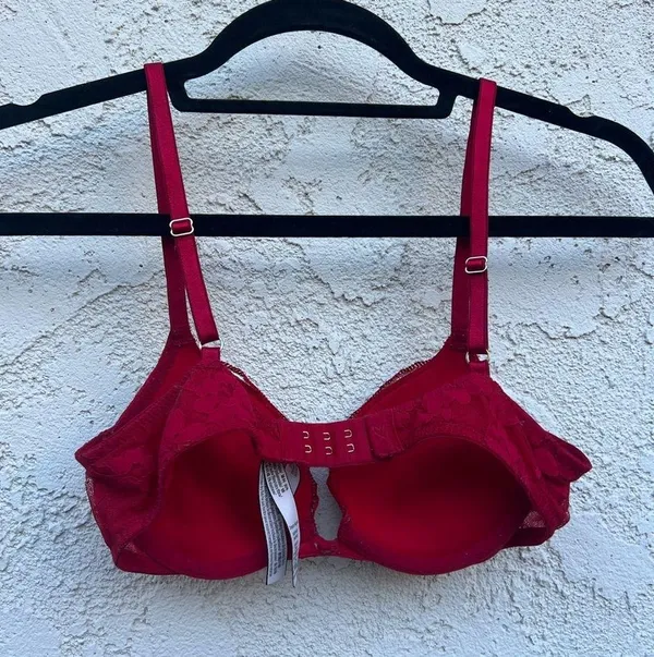 PINK - Victoria's Secret 32A dream girls push-up red Lacey gold trim bra - Image 4