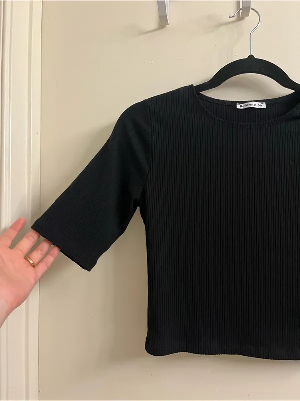 Reformation Janine Black Ribbed Tee Size Small - Image 5