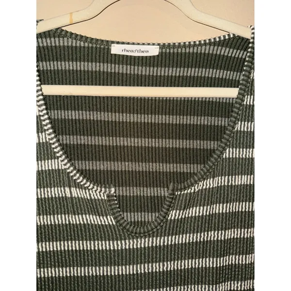 Rhea & Thea Olive Green Striped Ribbed Knit Notched V-Neck Maxi Dress L Earthy - Image 2