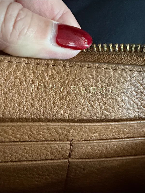 TORY BURCH -  Brown Leather Zip Wallet - Image 8