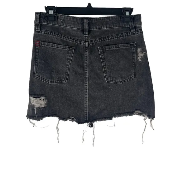 Urban Outfitters BDG Women's Size Small Black Distressed‎ Jean Mini Skirt - Image 4