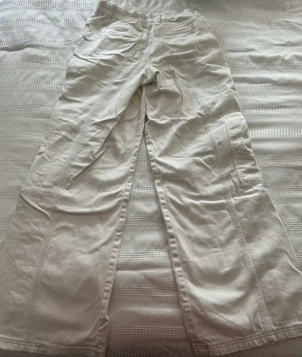 Urban Outfitters White Cargo Pants - Image 4