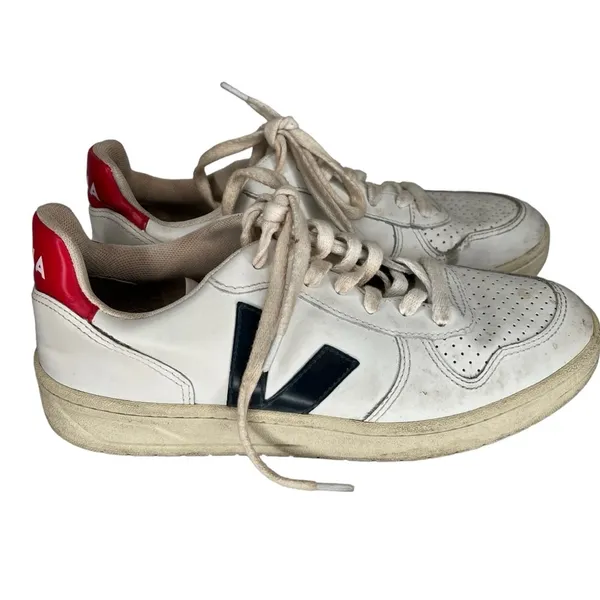 Veja Athletic Shoes‎ - Image 3