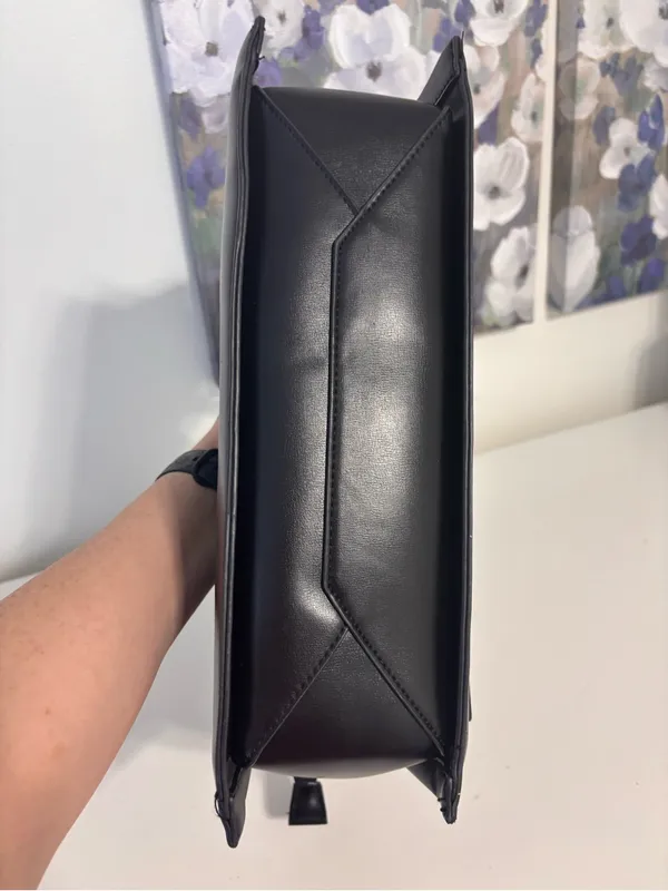 Madison west black shoulder bag faux vegan leather city contemporary - Image 5