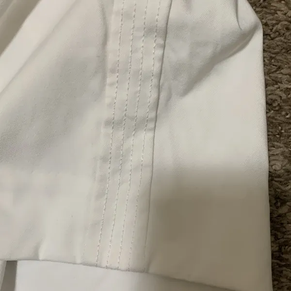 Nike Dri Fit white cloth woman size MEDIUM shorts - Image 5