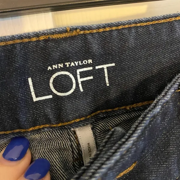 Ann Taylor loft 6 or 28 dark wash curvy flare mid rise low rise jeans - Image 4