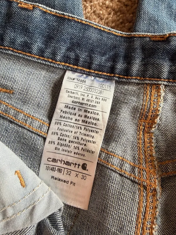Women’s Carhartt Jeans - Image 3