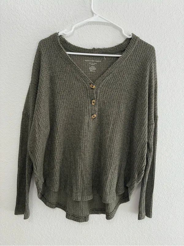 American Eagle Outfitters Olive Waffle-Knit Henley Pullover - Image 2