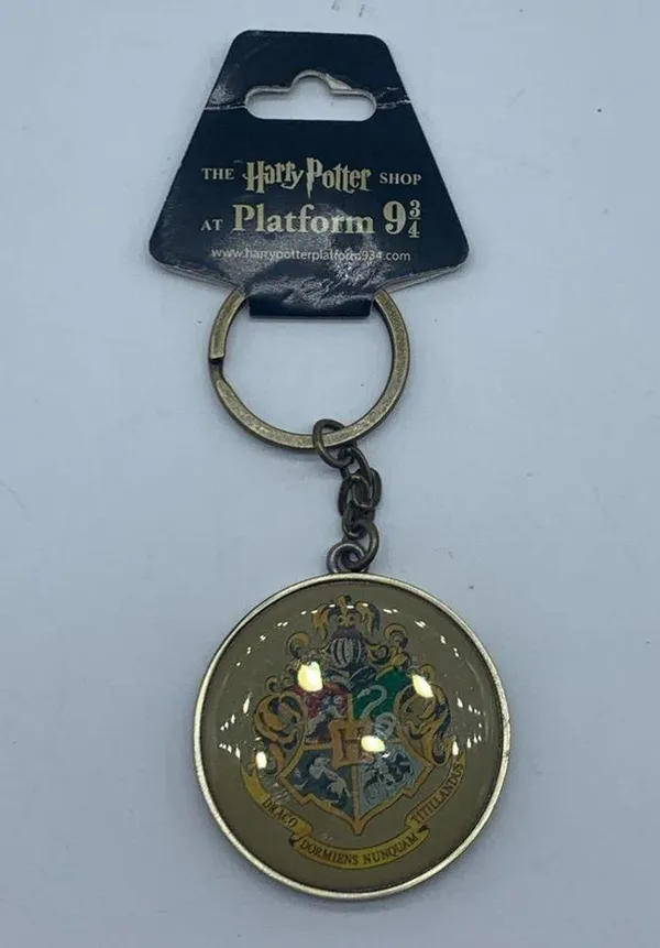HARRY POTTER Hogwarts house crest and platform 9 3/4 keychain new in pac… - Image 3