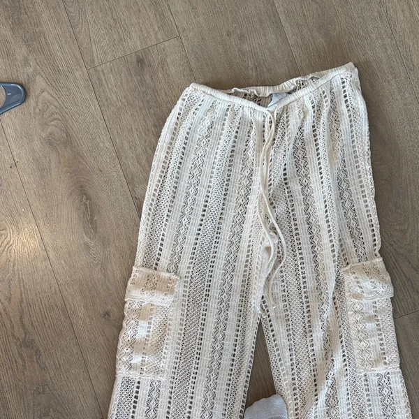 Chic Lace Wide Leg Pants in Cream - Image 3