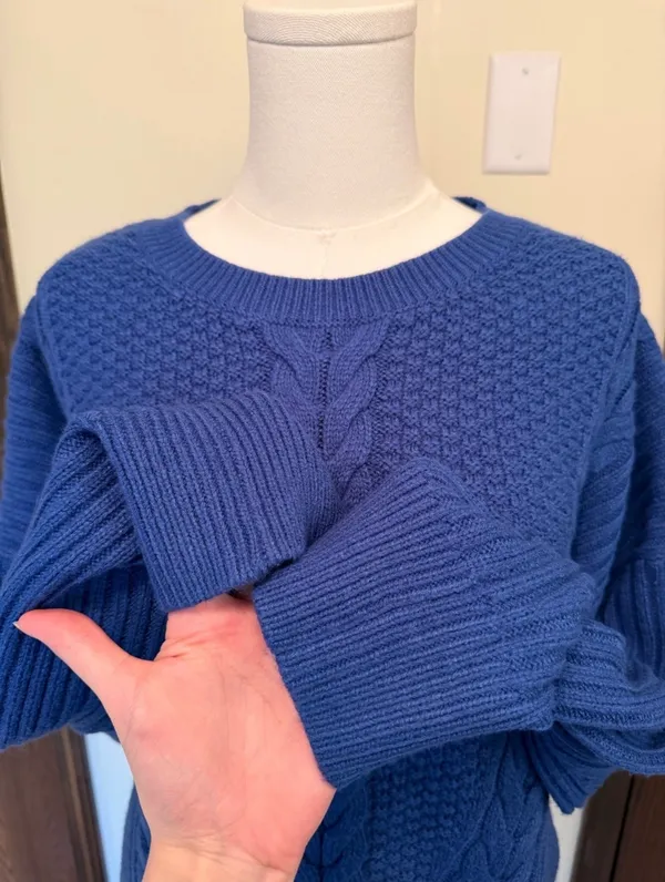 Tommy Hilfiger blue cable knit crewneck long sleeve sweater - Image 2