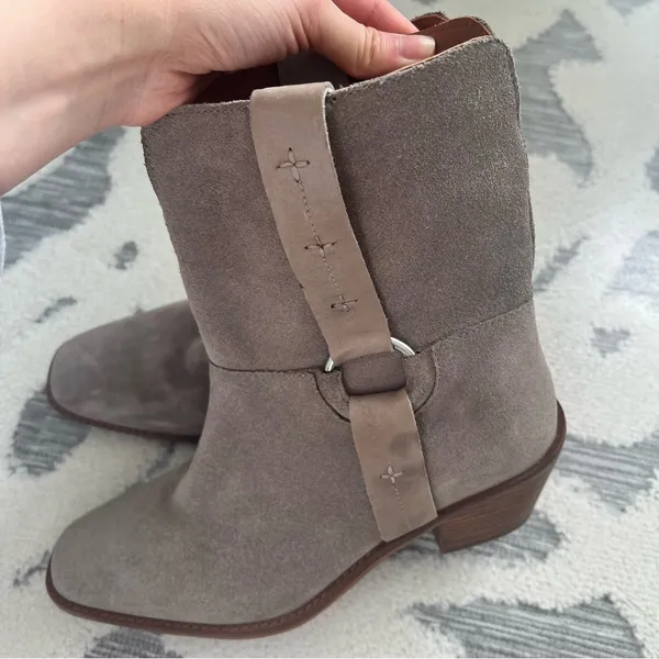 Lucky Brand Western Boho Kamaree Booties in Taupe Beige Suede Size 9 NEW - Image 5