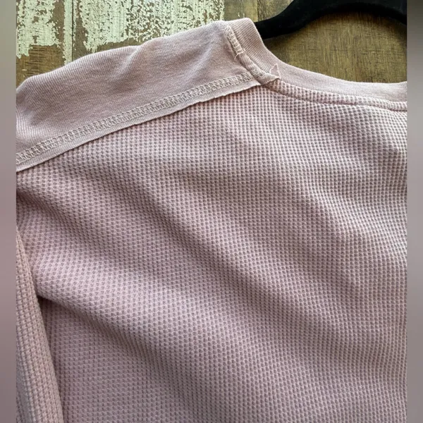 Wild Fable Light Pink Long Sleeve Crop Top - Image 6