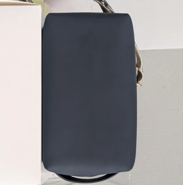 Blue - Image 8