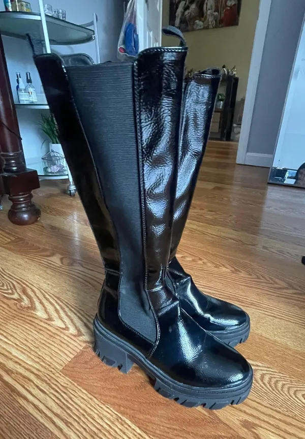 Forever 21 Black Knee High Boots Short Heel - Image 4