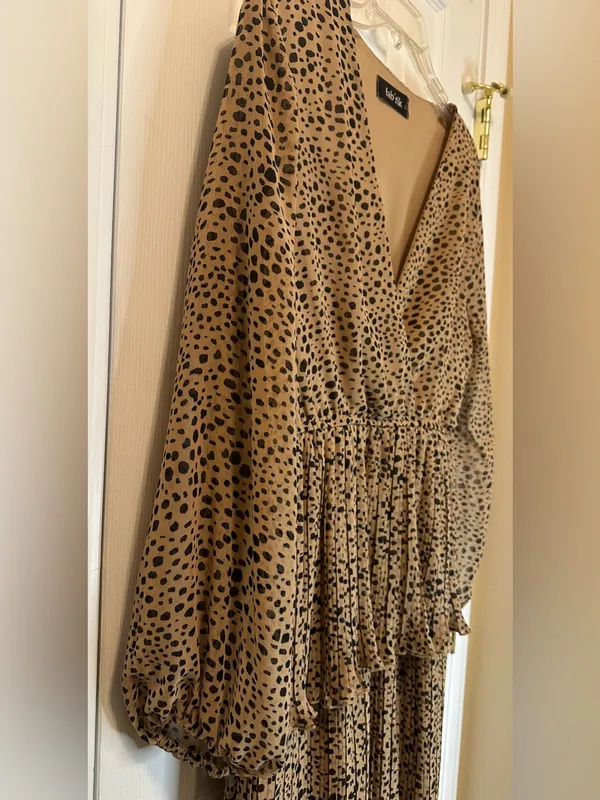 Fab'rik Tan & Black Leopard Printed Tiered V-Neck Maxi Dress - Image 4