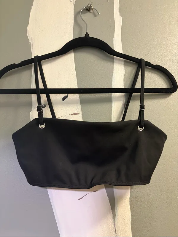Alo Yoga Thrill Seeker Black Bra - Image 3