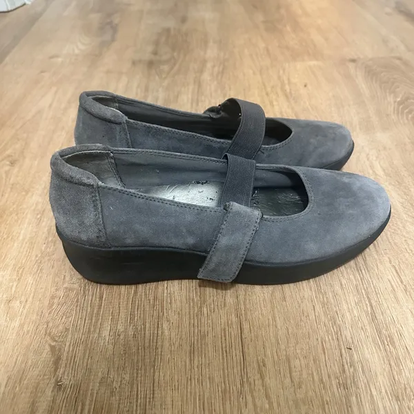 Easy Spirit | Woman's Gray Osheas Suede Leather Mary Jane Wedge Shoes, Size 6.5M - Image 3
