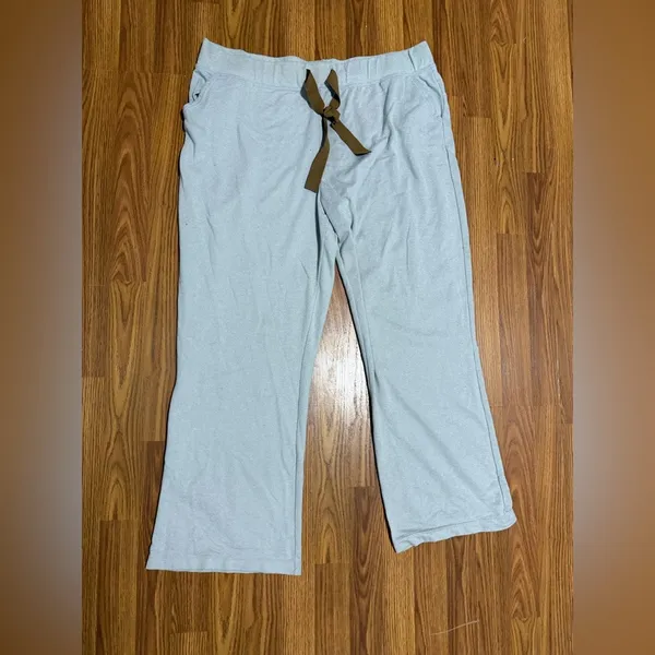 Koolaburra x UGG Cozy Cabincore Soft Grey Sweatpants Size XXL. - Image 2