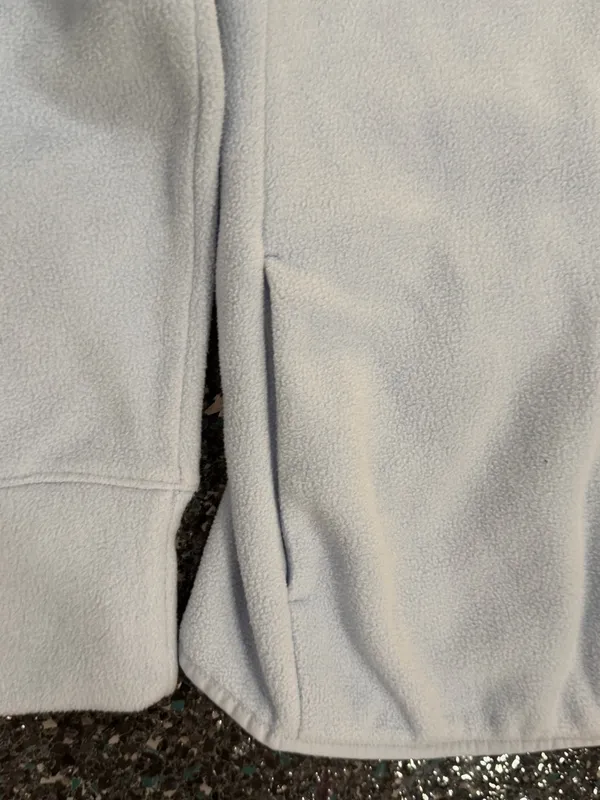 Old Navy Performance Fleece Women’s Zipper Front Medium Pockets Front - Image 3