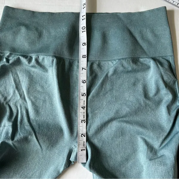 Fabletics Sync Seamless High-Waisted 7/8 Legging large washed Arctic wave green - Image 13