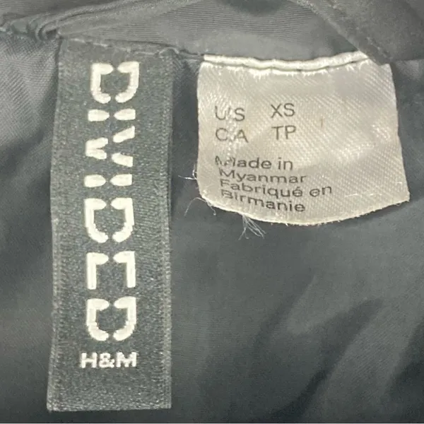 H&M DIVIDED Oversized Puffer Jacket - Image 8