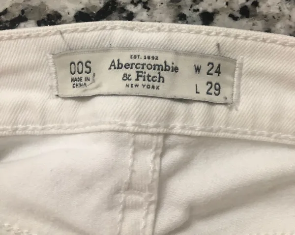 Abercrombie white Jeans - Image 3