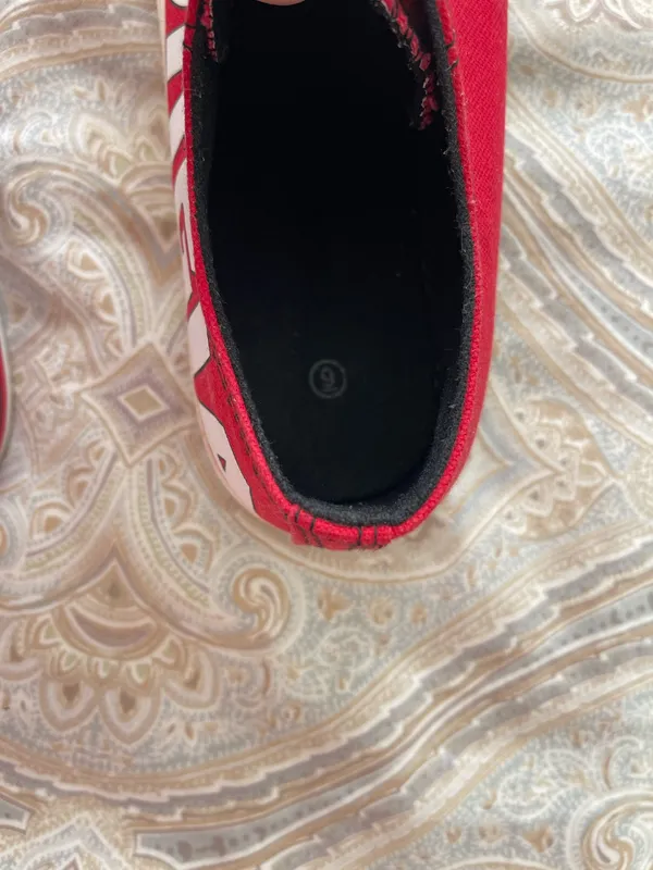 UGA NCAA Red Vintage Sneakers Size 10.5 - Image 9